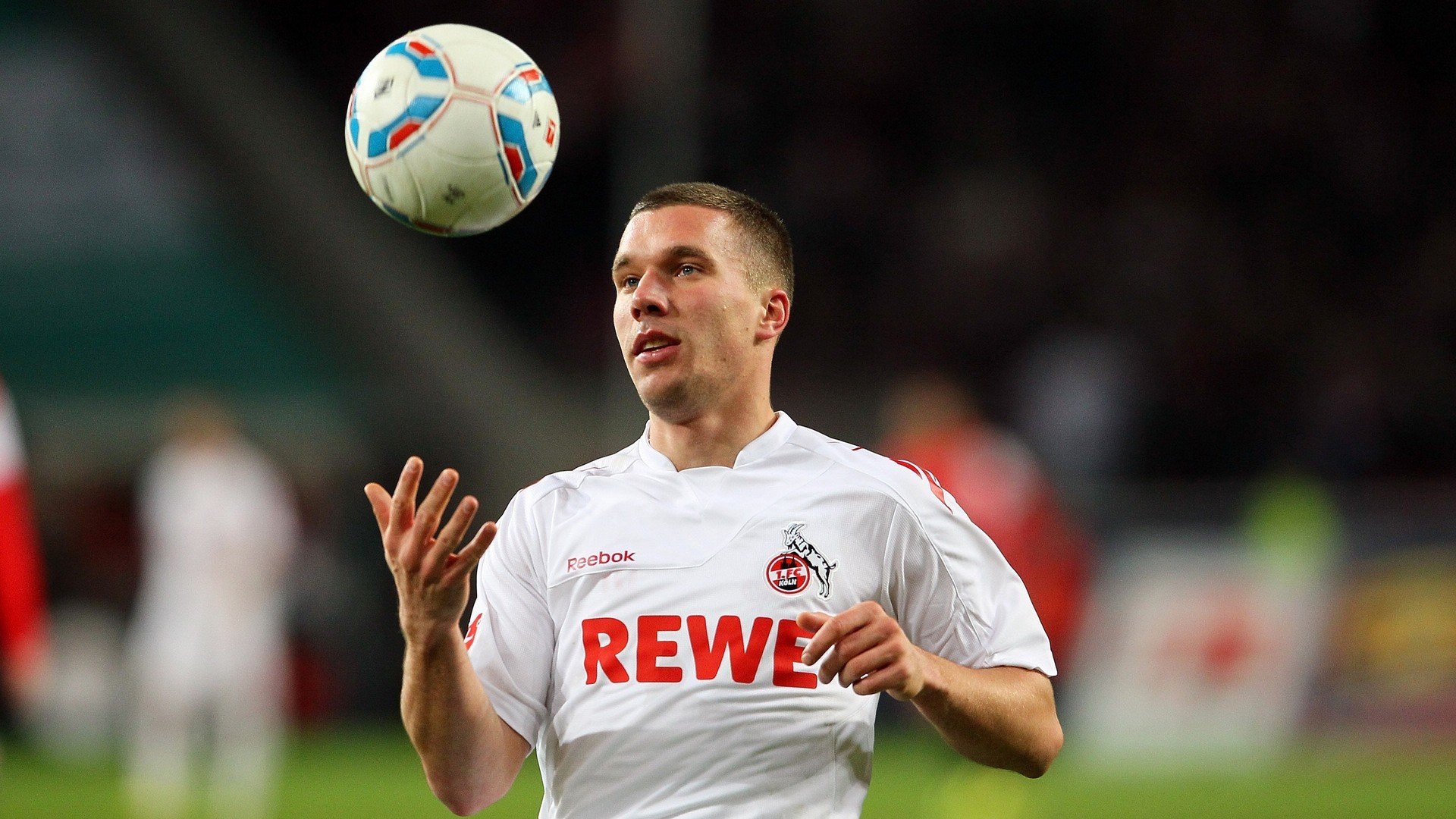 荷兰队连胜挪威，小组战绩连胜三场，足球荷兰对挪威